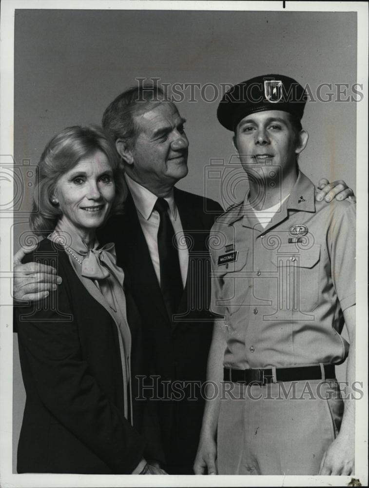 Press Photo Karl Malden, Eva Marie Saint & Gary Cole In "Fatal Vision" - Historic Images