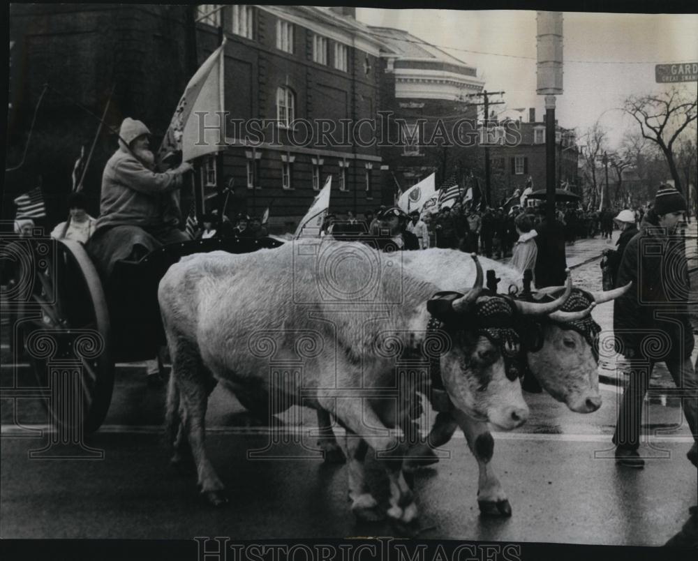 1976 Press Photo Re-Enactment Famous Trek by Colonel Henry Knox in Cambridge - Historic Images