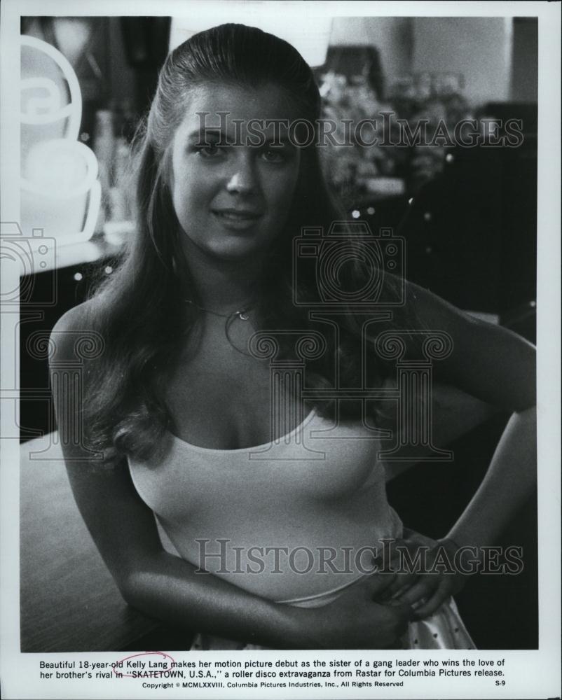 Press Photo Kelly Lang stars in &quot;Skatetown, USA&quot; - RSL44641 - Historic Images