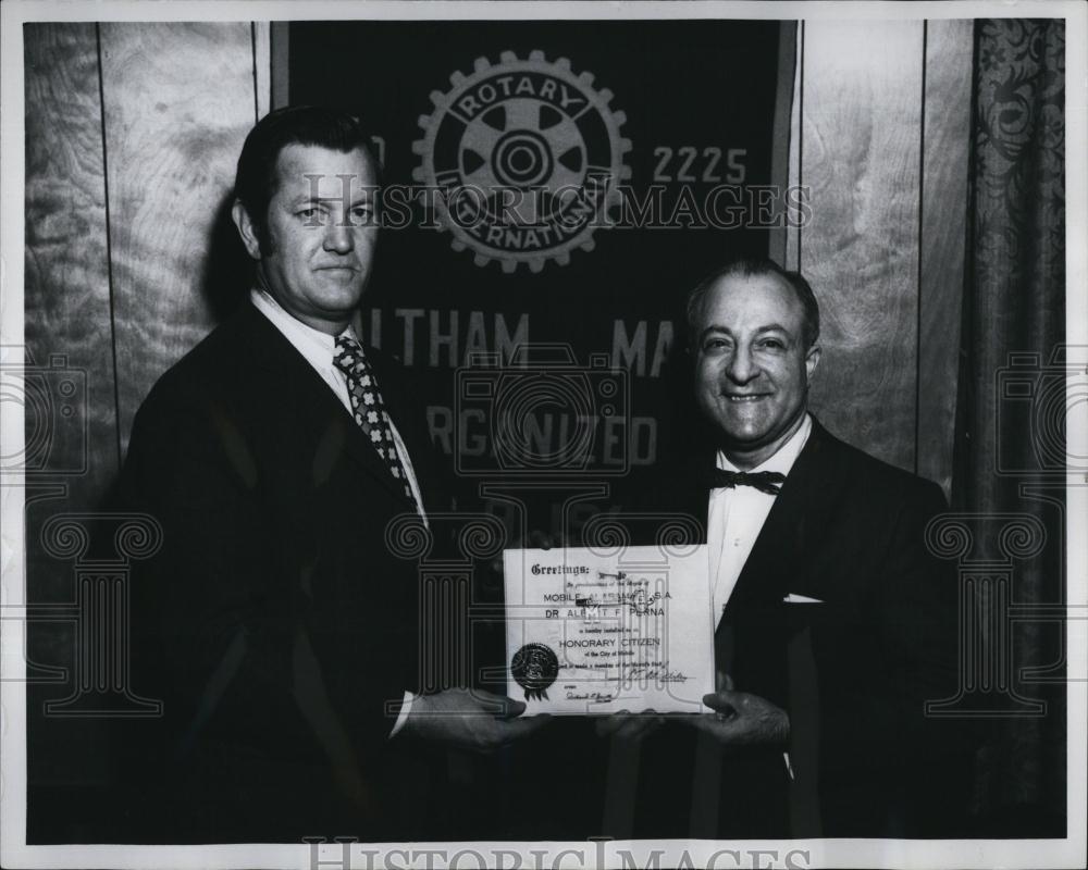 1971 Press Photo Dr Albert F Perna, Walter I Keyes, "The Glider Gladiators" - Historic Images