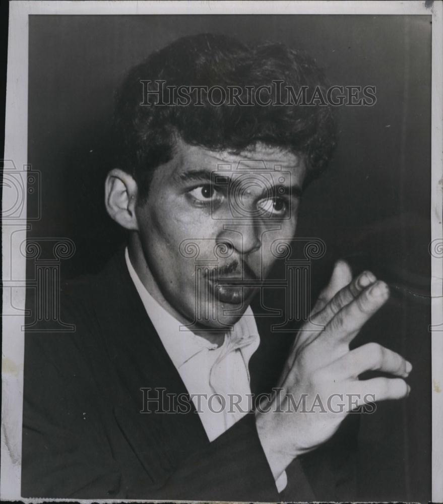 1992 Press Photo Rafael Concel Miranda At Police Headquarters Being Held On Bond - Historic Images