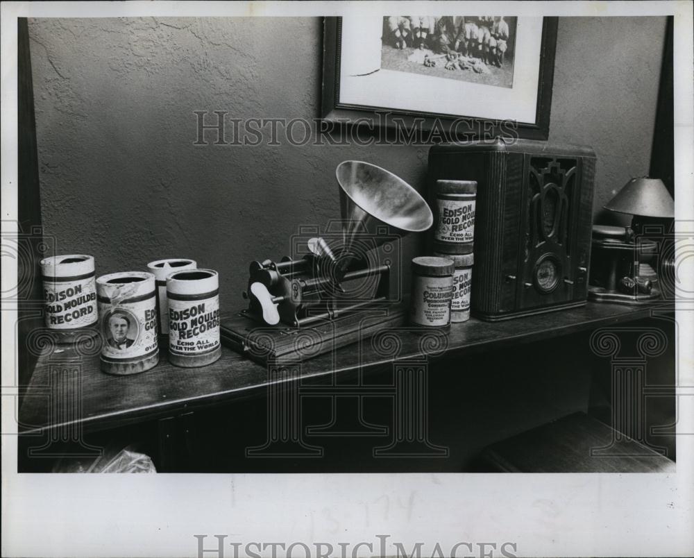 1979 Press Photo Edison &amp; Gold moulded record cylinders on display - RSL95511 - Historic Images