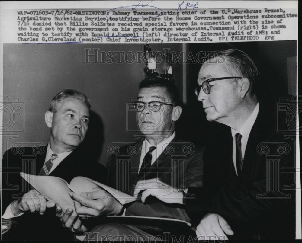 1962 Press Photo Dabney Townsend Chief US Warehouse Donald A Russell, Charles - Historic Images