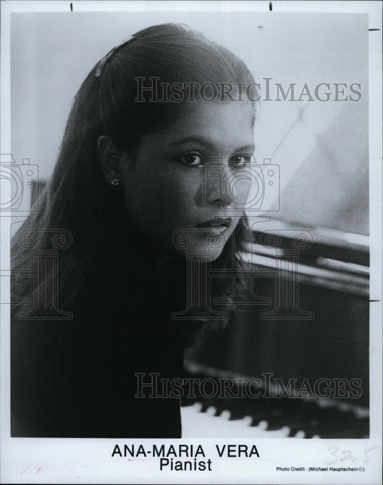 1983 Press Photo Ana Maria Vera, Female Pianist - RSL92297 - Historic Images