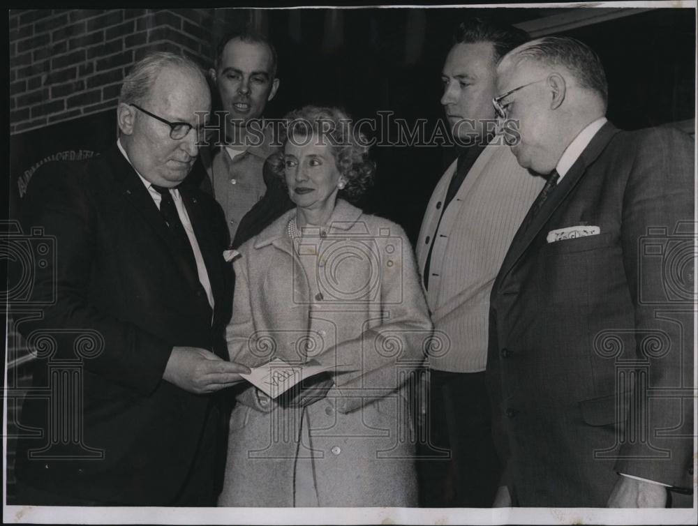 1964 Press Photo Pres Wm Hurlebaus of Lodge 52, M Mills & JD O'Neall - RSL86563 - Historic Images