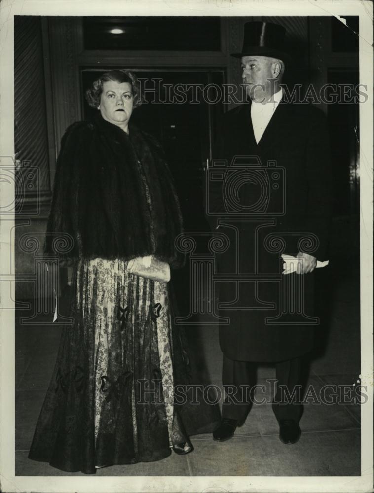 1938 Press Photo Postmaster General James A Farley & Wife Leaving Hotel - Historic Images