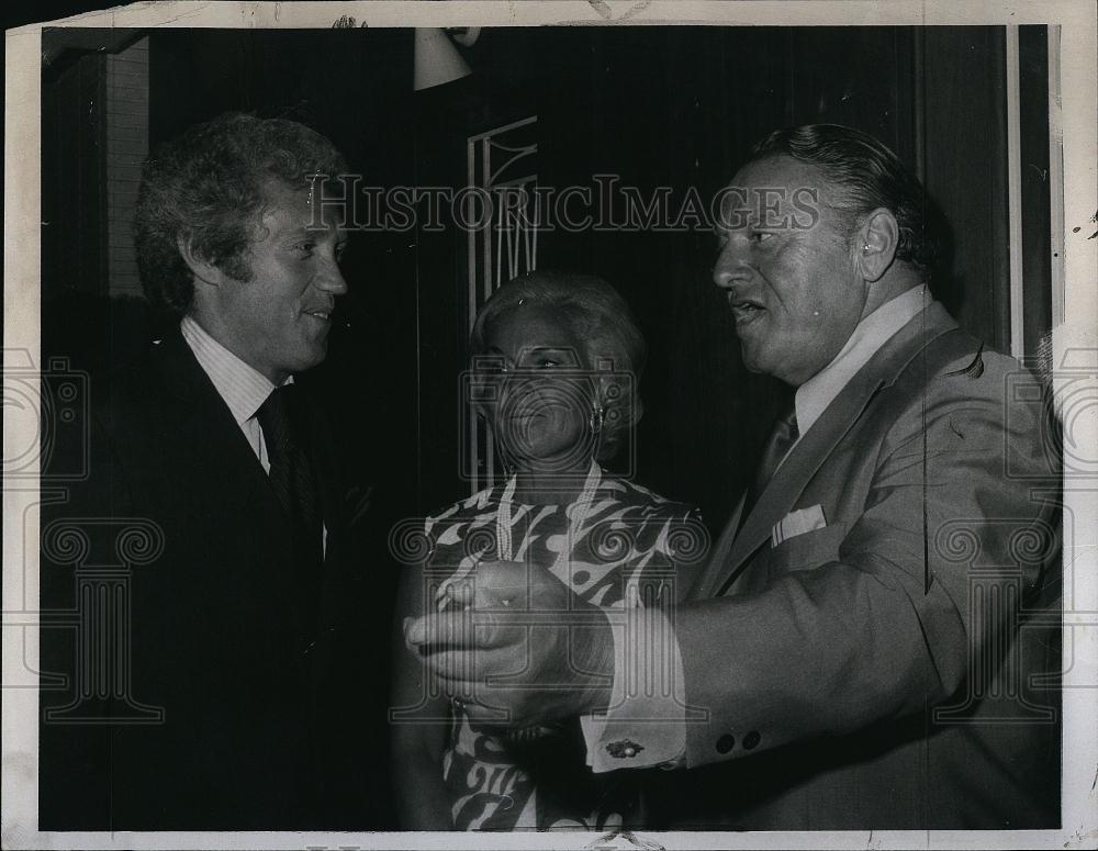 1971 Press Photo actor Tom Stern and Mr and Mrs Ben Sack - RSL90735 - Historic Images