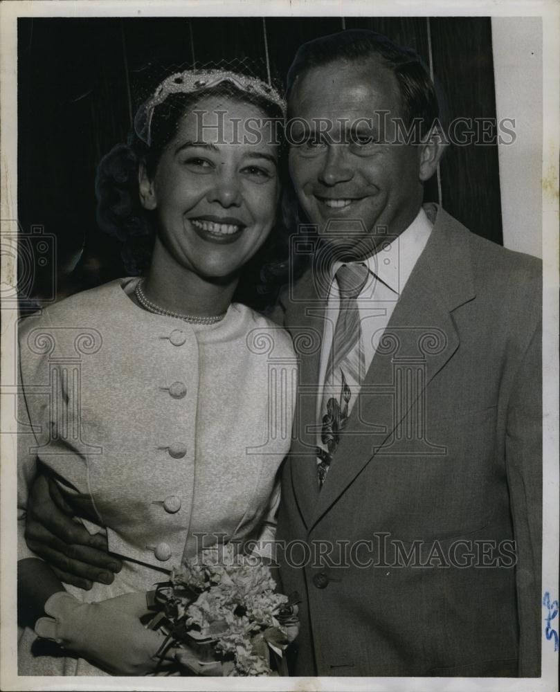 1954 Press Photo Dorcas Meyer Marries Bob Robinson - RSL92681 - Historic Images