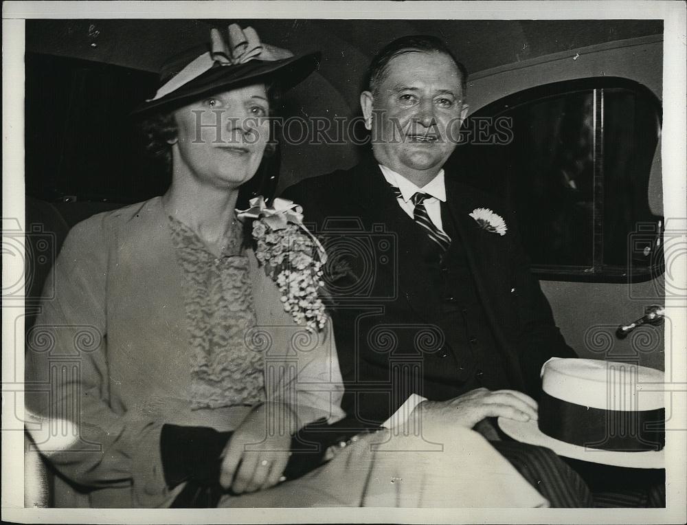 1936 Press Photo Mr & Mrs Everett Sanders After Their Wedding St Paul's Church - Historic Images