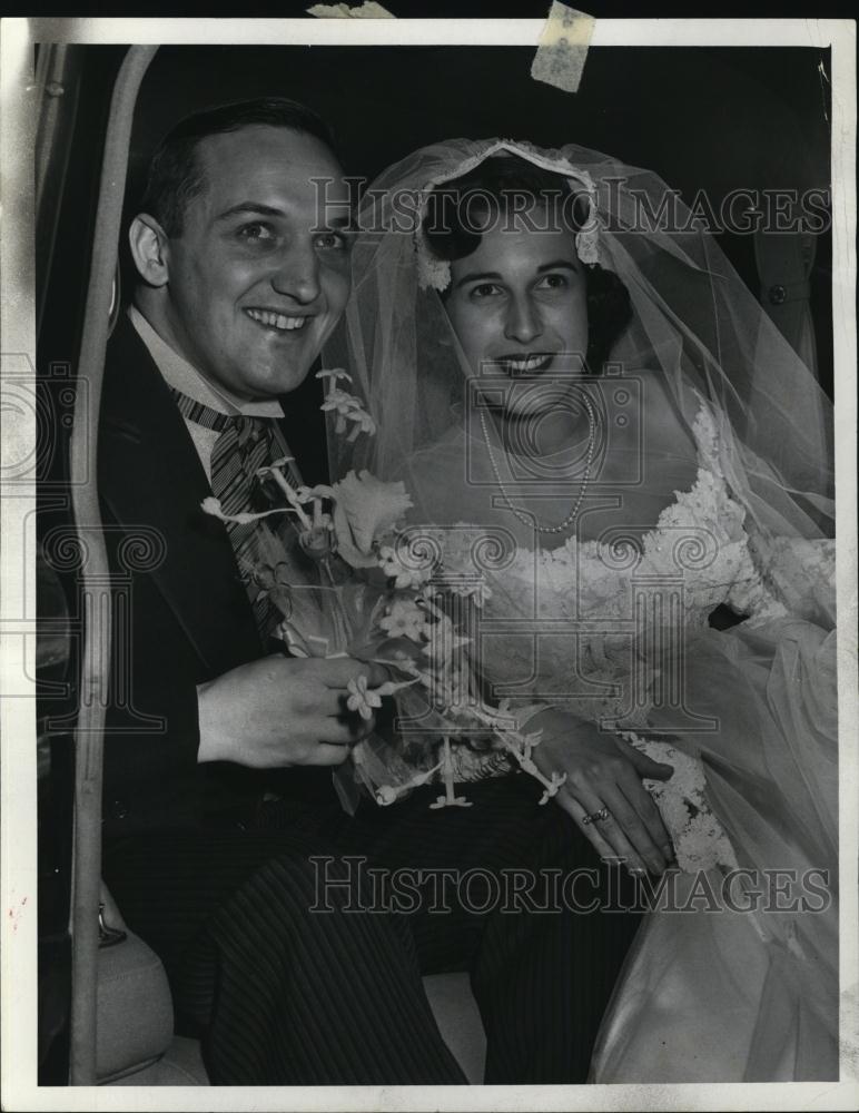 1955 Press Photo Richard Lamere weds Louise Hunter in Boston, Mass - RSL45579 - Historic Images