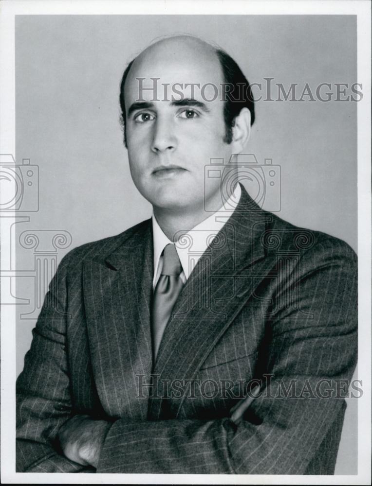 Press Photo American actor and Voice actor Jeffrey Tambor stars in &quot;9 to 5&quot; - Historic Images
