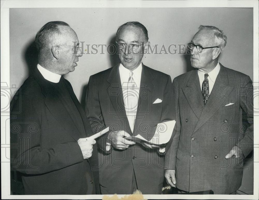 1953 Press Photo Rev Dennis Comey,David L Cole &amp; Dean Harry Carman - RSL05623 - Historic Images