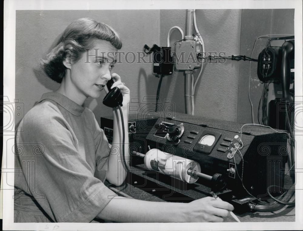 1953 Press Photo Jan Wenzel Times Photo Lab Technician Operates AP Wirephoto - Historic Images