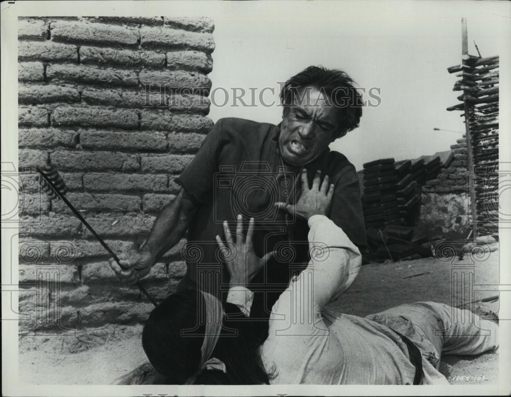 1968 Press Photo Anthony Quinn Actor Guns of San Sabastian - RSL40133 - Historic Images