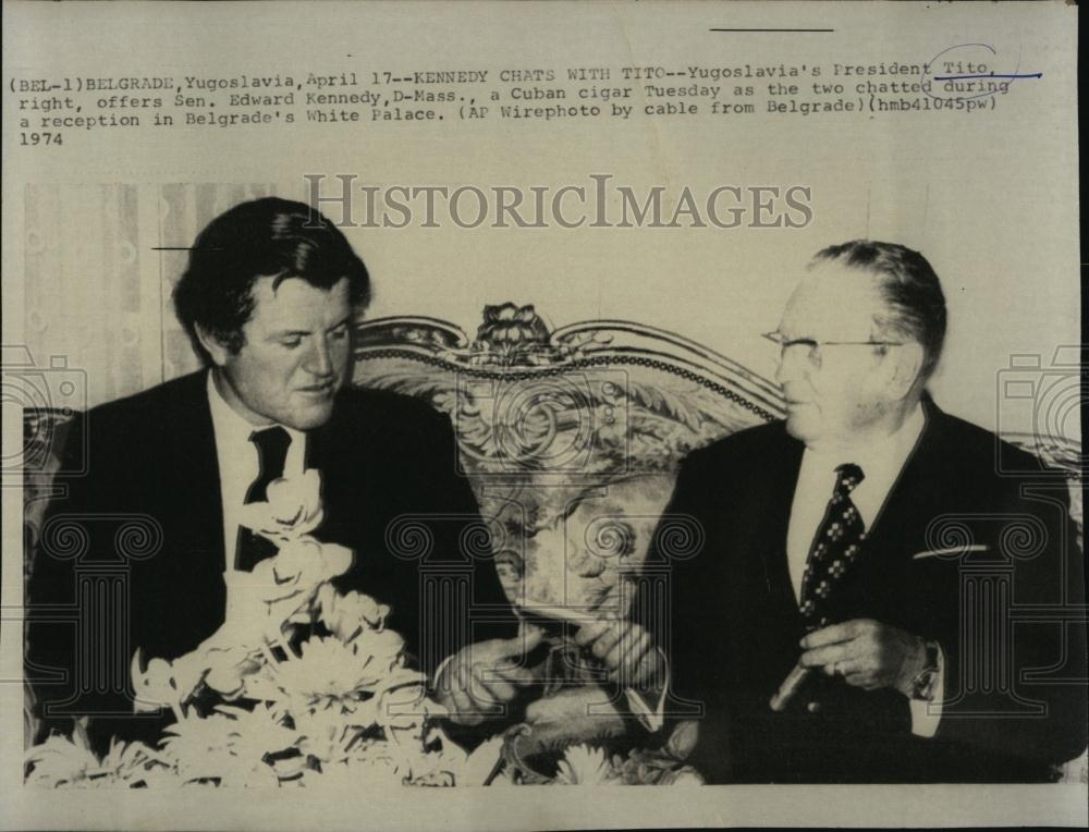 1974 Press Photo Sen Edward Kennedy Yugoslavia President Tito - RSL98809 - Historic Images