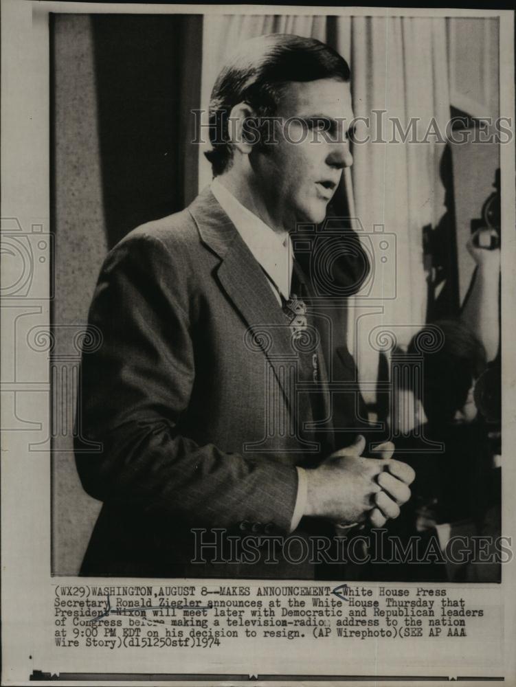 1974 Press Photo Ronald Ziegler, White House Press Secretary for President Nixon - Historic Images