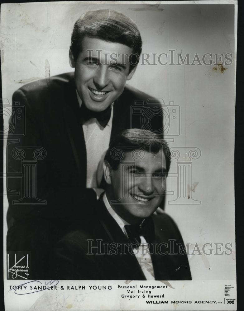 1967 Press Photo Singers Tony Sandler &amp; Ralph Young - RSL79411 - Historic Images