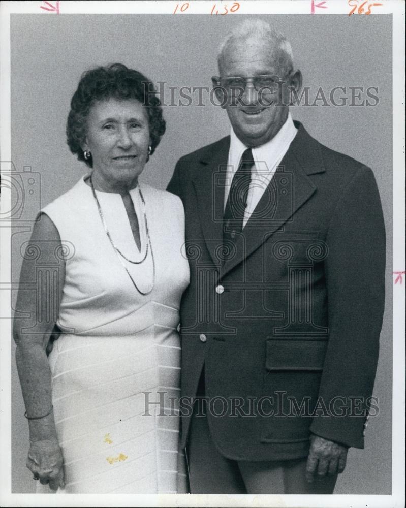 1975 Press Photo Mr &amp; Mrs Edward Miller Celebrate Golden Wedding Anniversary - Historic Images