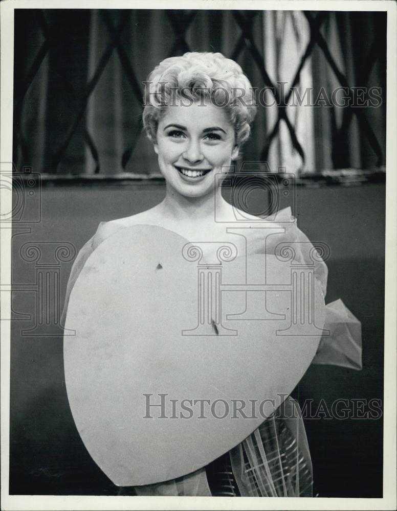 1954 Press Photo Actress Cindy Robbins - RSL02131 - Historic Images