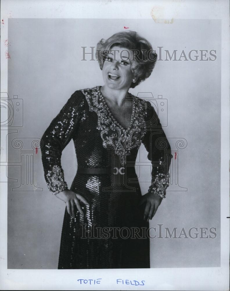1977 Press Photo Totie Field, American Comedienne - RSL84601 - Historic Images