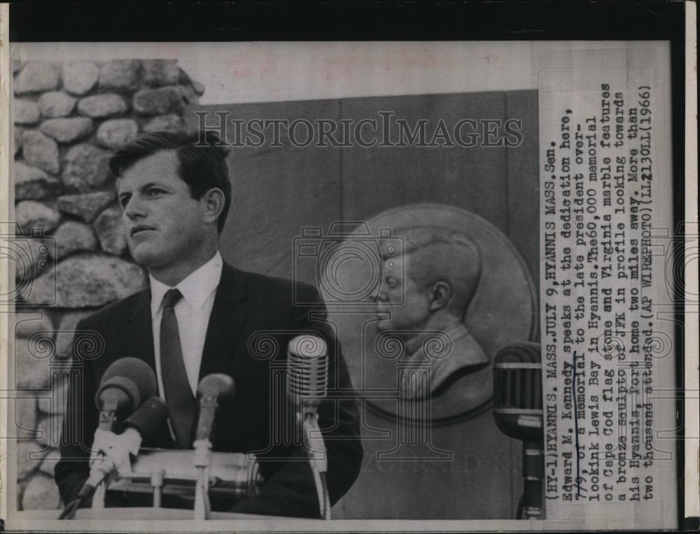 1966 Press Photo Senator Edward Kennedy Dedicating Memorial of JFK - RSL99961 - Historic Images