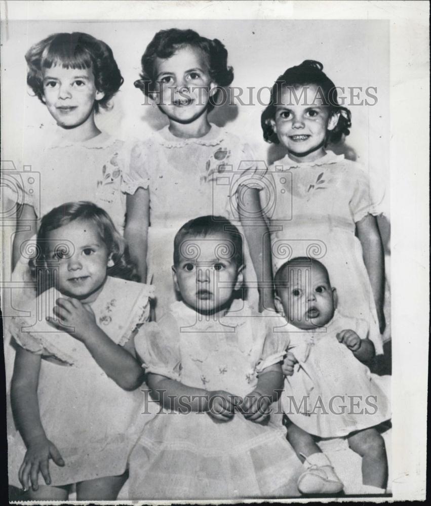 1961 Press Photo Six of 7 orphaned Schaeffer children - RSL00915 - Historic Images