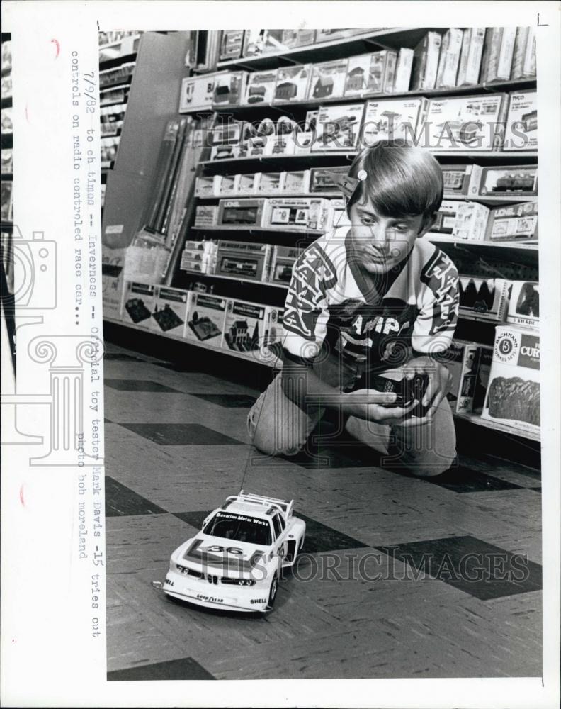 1982 Press Photo Mark Davis, &quot;Toy Tester&quot; - RSL64565 - Historic Images