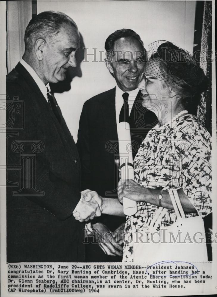 1964 Press Photo Pres Johnson Appoints Dr Mary Bunting 1st Woman Member Of AEC - Historic Images