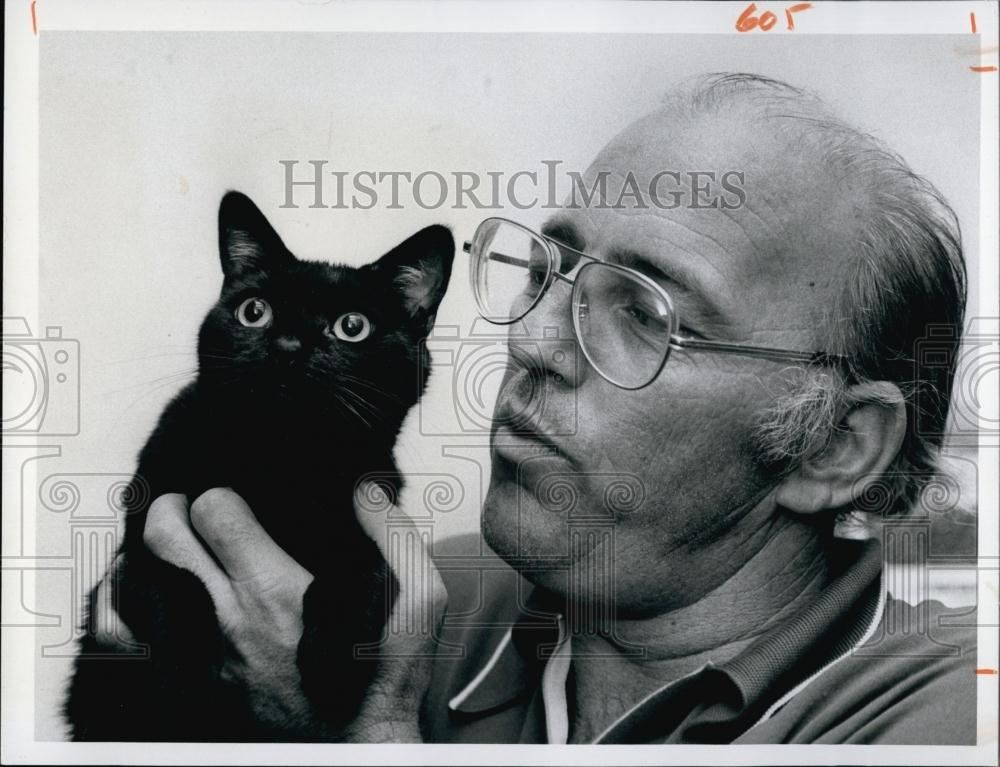 1975 Press Photo Charles Miller, stage manager at Country Dinner Playhouse - Historic Images