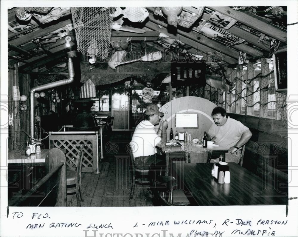 1992 Press Photo Skipper&#39;s Smokehouse Restaurant - RSL69417 - Historic Images