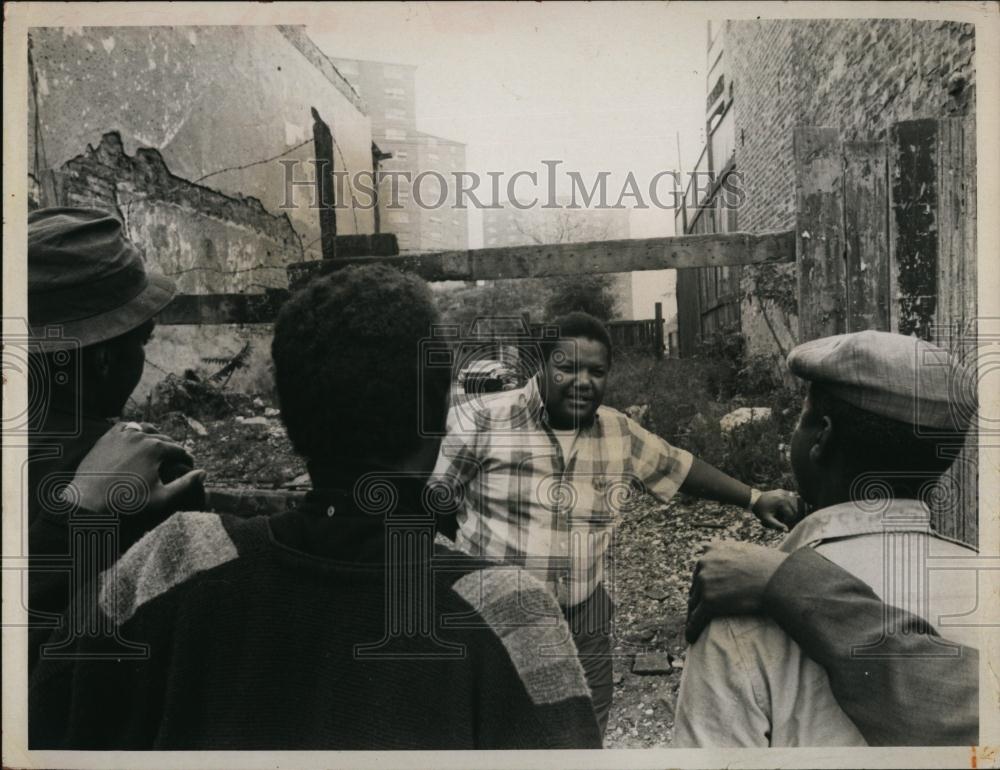 1967 Press Photo Chester Robinson of WSO in Chicago,Ill - RSL95657 - Historic Images