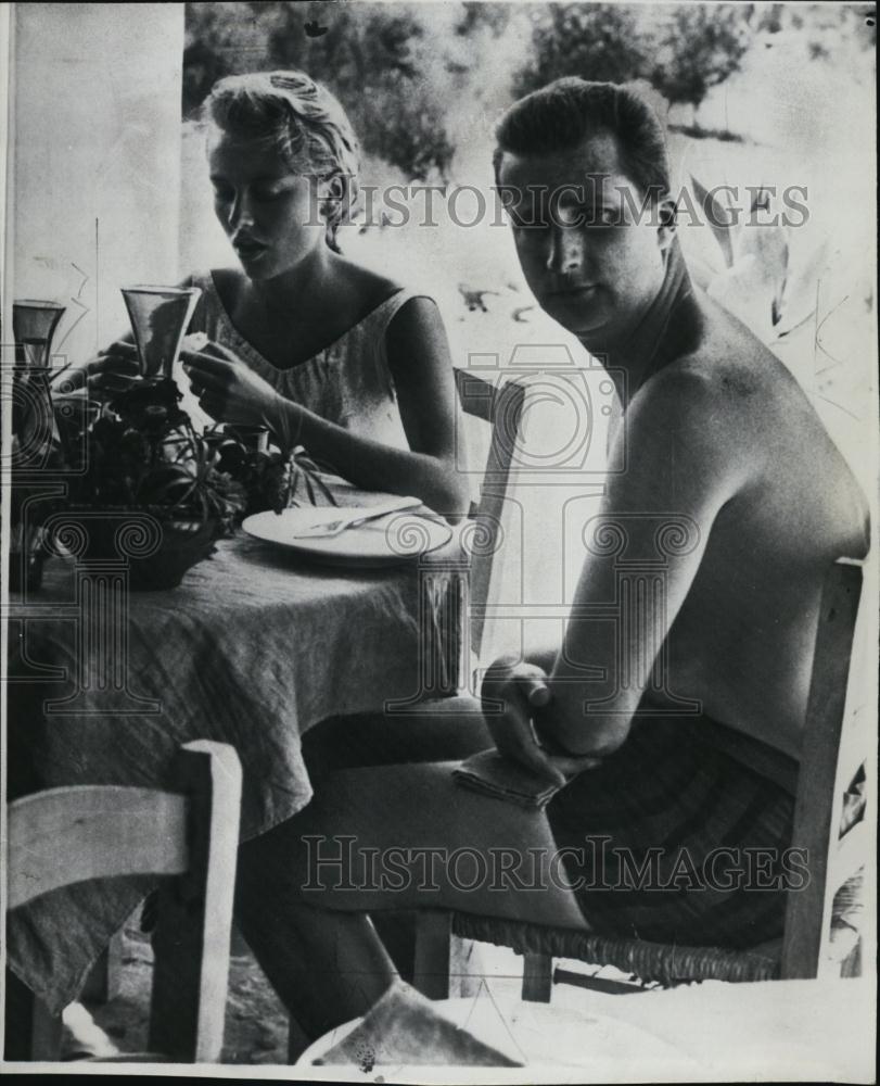 1961 Press Photo Belgian Prince Albert With Wife Eating Breakfast - RSL41401 - Historic Images