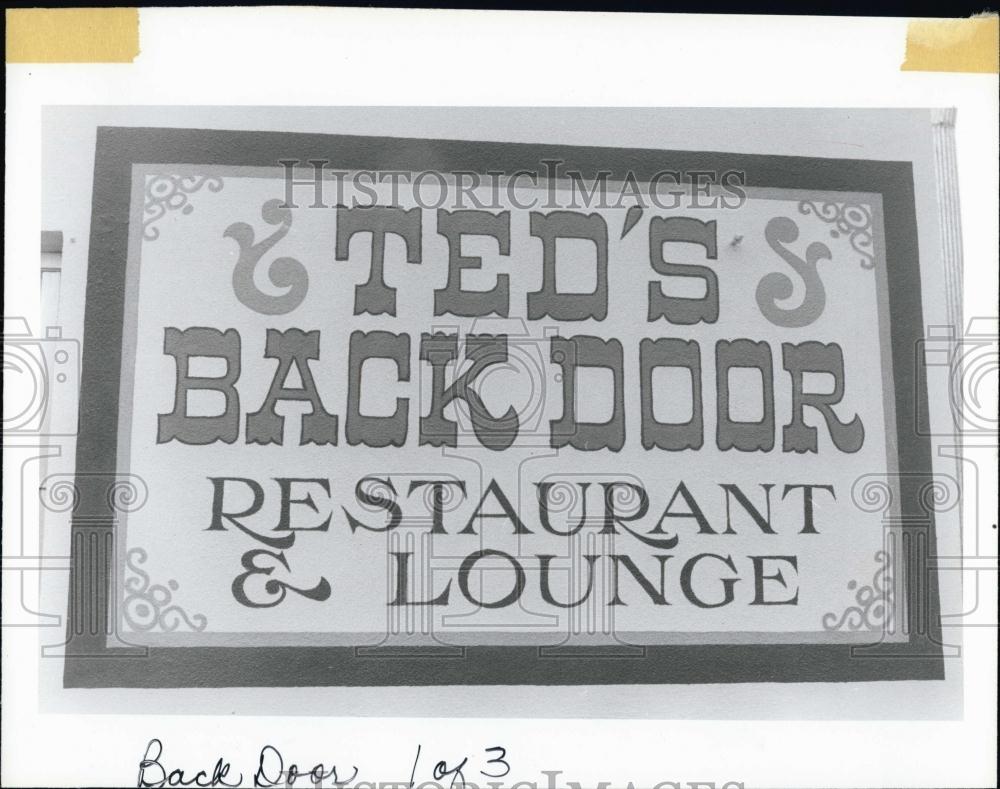 Press Photo Sign for Ted&#39;s Back Door restaurant in Florida - RSL68605 - Historic Images