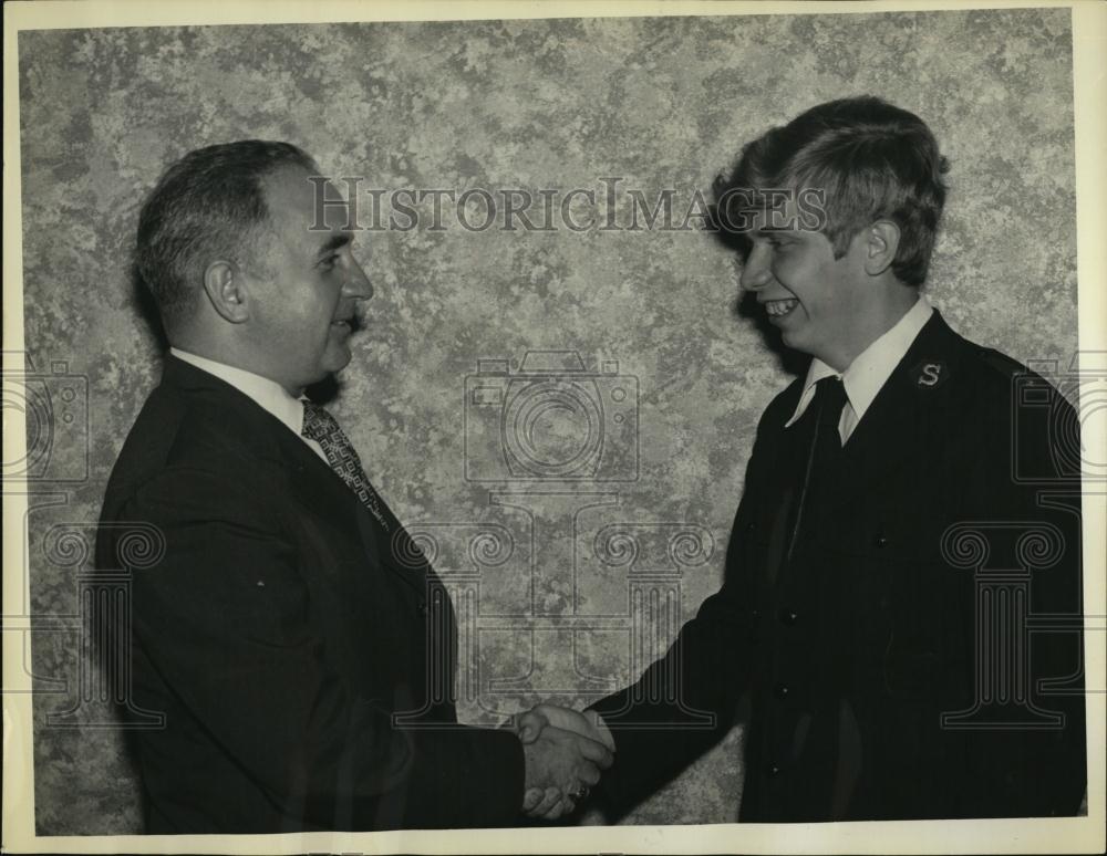 1973 Press Photo Capt Thomas Seyler appointed to Salvation Army Christmas drive - Historic Images