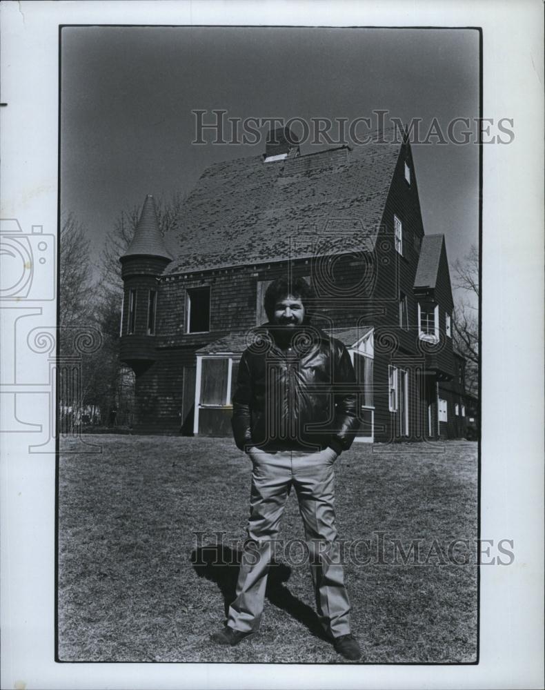 Press Photo Bob Vila, host of " This Olld House " - RSL78623 - Historic Images