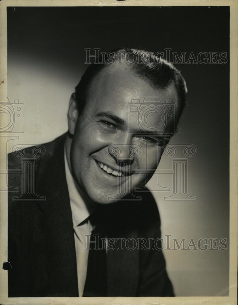 1963 Press Photo Sander Vanocur American Journalist (Wikipedia) - RSL93951 - Historic Images