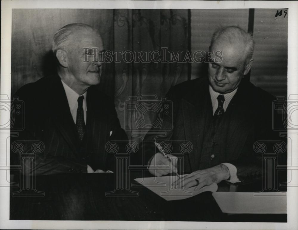 1941 Press Photo JL Perry, pres of Carnegie Steel & Philip Murray, pres of CIO - Historic Images