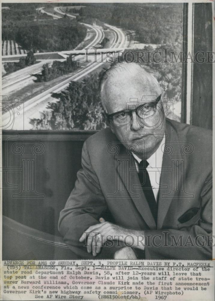 1967 Press Photo Executive Director of State Road Department Ralph Davis - Historic Images