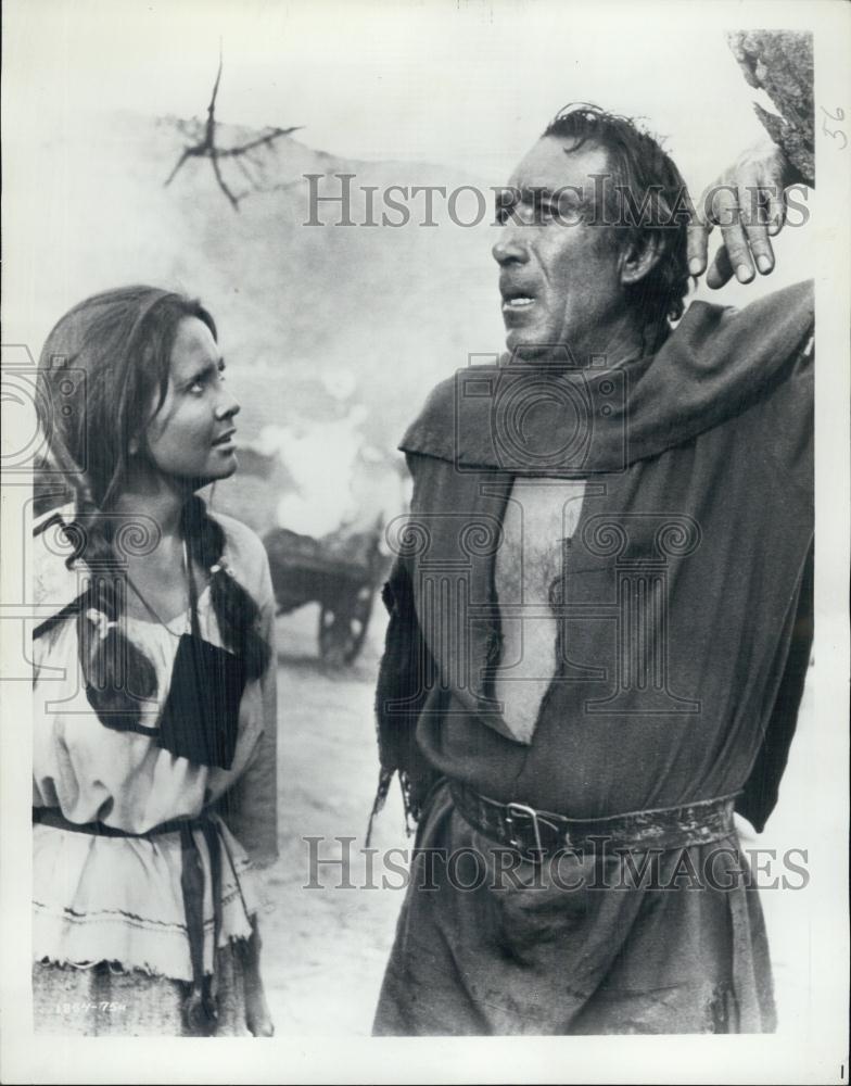 1968 Press Photo Anjonette Comer and Anthony Quinn in &quot;Guns of San Sebastian&quot; - Historic Images