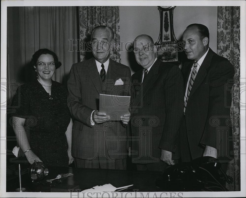 1955 Press Photo John Hancock, Paul F Clark, Anna Sanderson, Harold V Shepherd - Historic Images