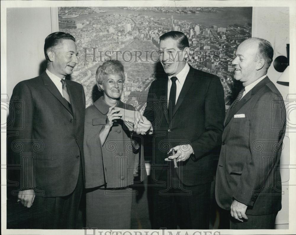 1963 Press Photo Philip Loew, Bea Garber, Milton Berle &amp; Arthur Brown - Historic Images