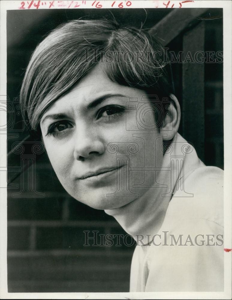 1968 Press Photo Actress Lana Cantrell In &quot;The Red Skelton Hour&quot; - RSL61615 - Historic Images