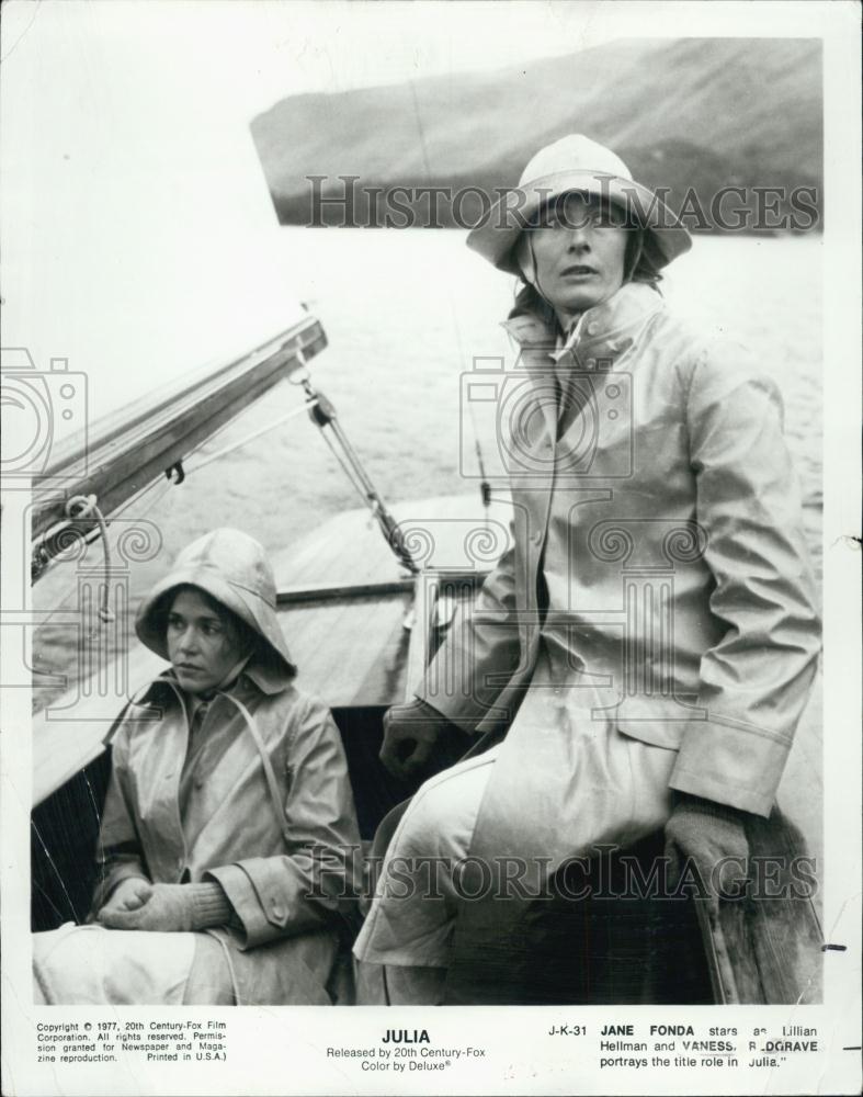 1977 Press Photo Actress Jane Fonda &amp; Vanessa Redgrave In &quot;Julia&quot; - RSL03105 - Historic Images