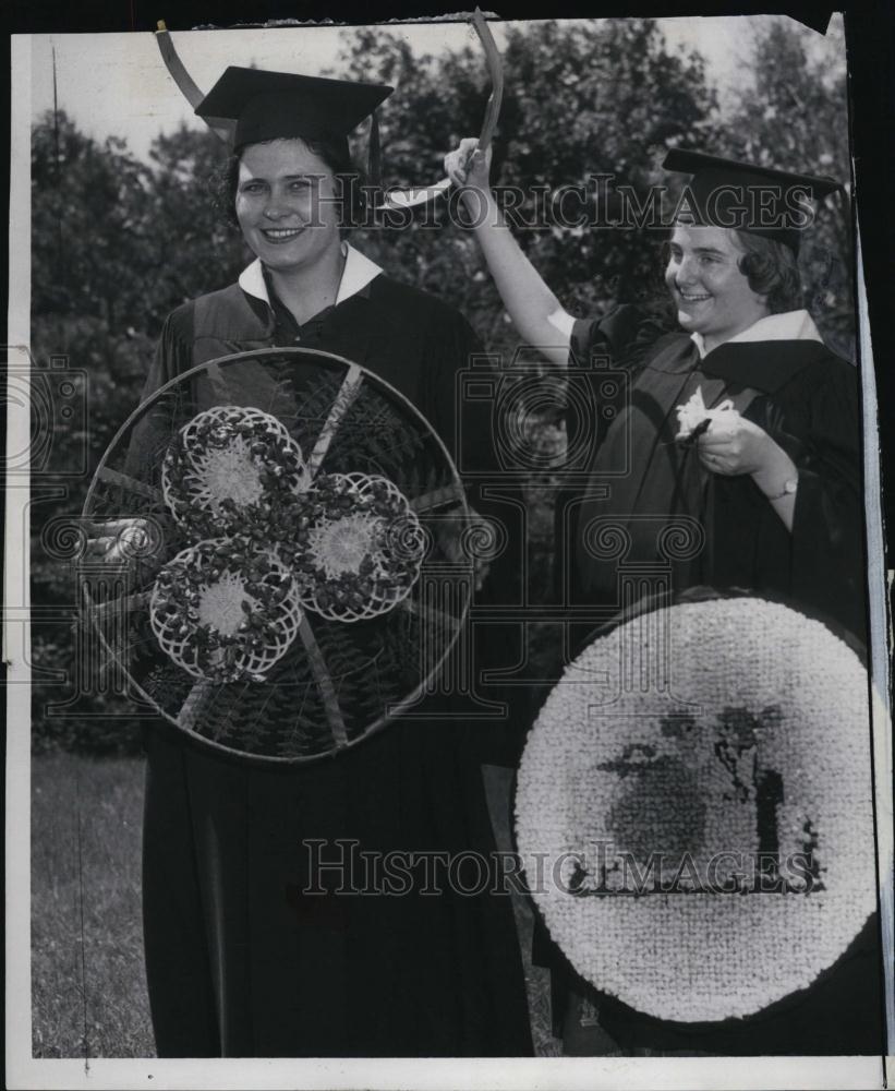 1960 Press Photo Mary Bunting Inaugurated As President Of Radcliffe College - Historic Images