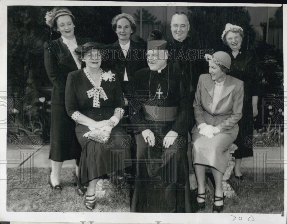 1952 Press Photo Archbishop Cushing &amp; Mrs Comerford,A Johnson,Walsh,Chisholm, - Historic Images