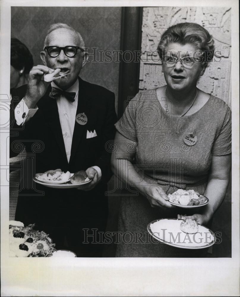 1965 Press Photo Dr Mrs Daniel Zaret Professor Florida Presbyterian - Historic Images