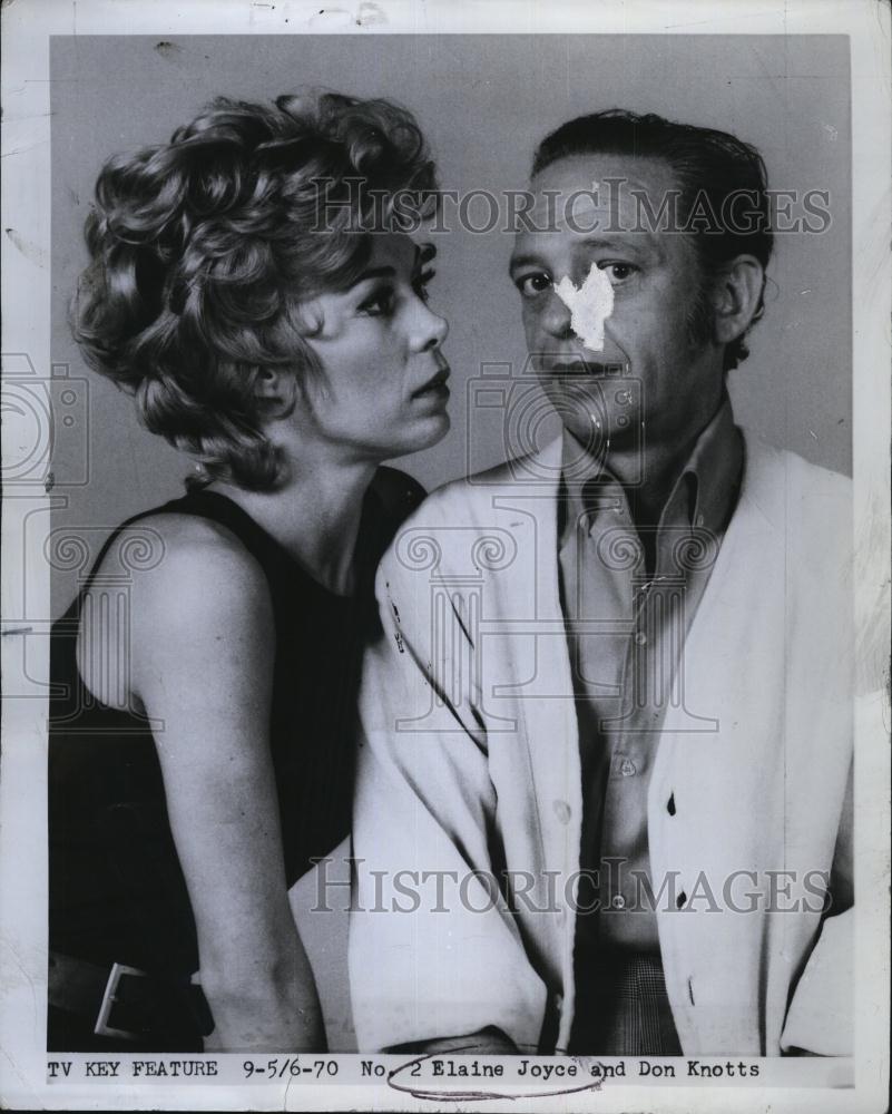 1972 Press Photo Elaine Joyce Don Knotts Actors movie Stars - RSL83129 - Historic Images