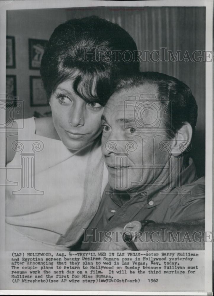 1962 Press Photo actor Barry Sullivan and Egyptian actress Desiree Sumara - Historic Images