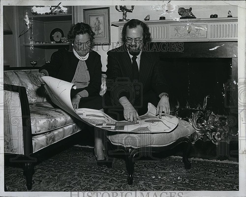 1974 Press Photo Women's Exhibition Committee Chairman Mrs Robert Knowles - Historic Images