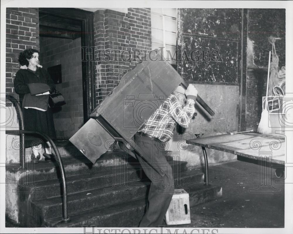 1960 Press Photo Mrs Jane Centola of Charlestown - RSL00335 - Historic Images